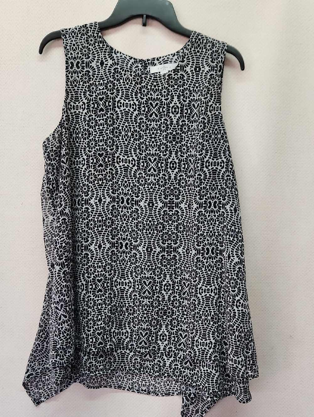 Fever Black and White Floral Print Sleeveless Top